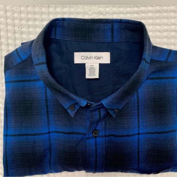 Calvin Klein Vibrant blue/black check lightweight flannel SZ L - Picture 2 of 8